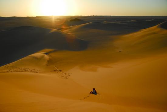 【画像】砂漠の風景を置いておきます_6.4903710731685E+32