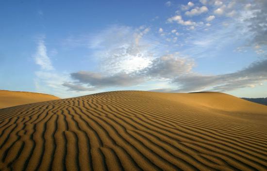 【画像】砂漠の風景を置いておきます_1.2980742146337E+33